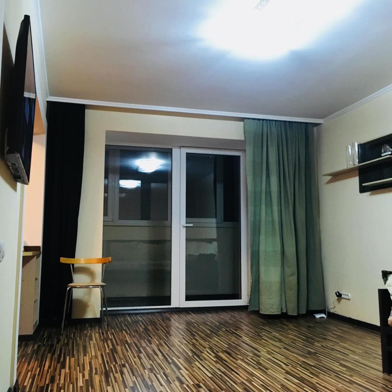 Apartment On Republic Square Ustʼ-Kamenogorsk Exterior foto